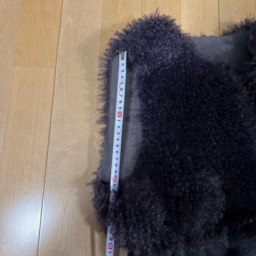 リバーシブル　ジレ　フェイクファー　ムートン　ダークグレー ノースリーブベスト