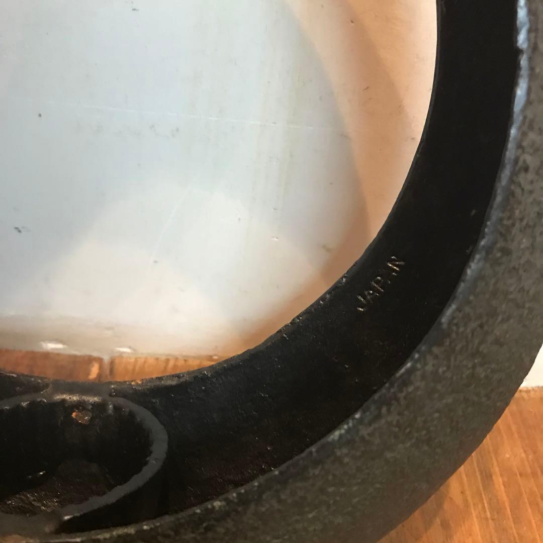 美品　金属製　花器　吊るし　満月型　 落ち着いたデザインが上品な　花道