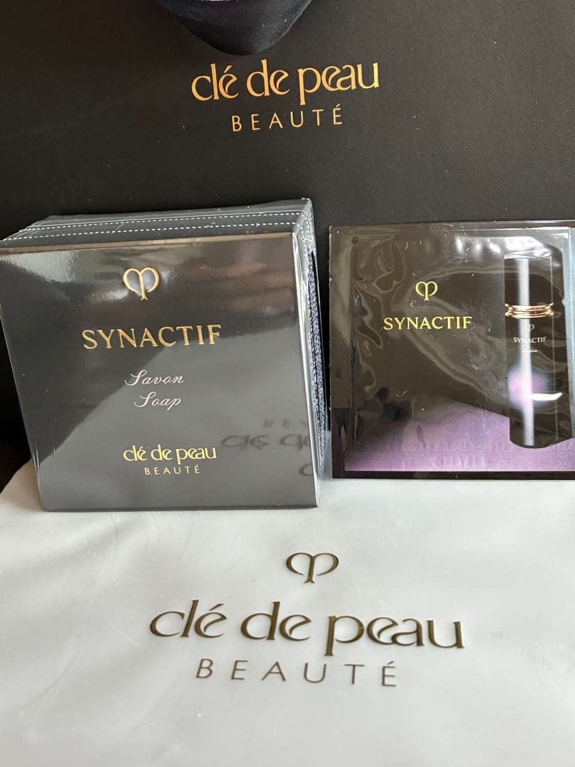 クレドポー ボーテ シナクティフ サボンn レフィル100g新品未開封おまけ付