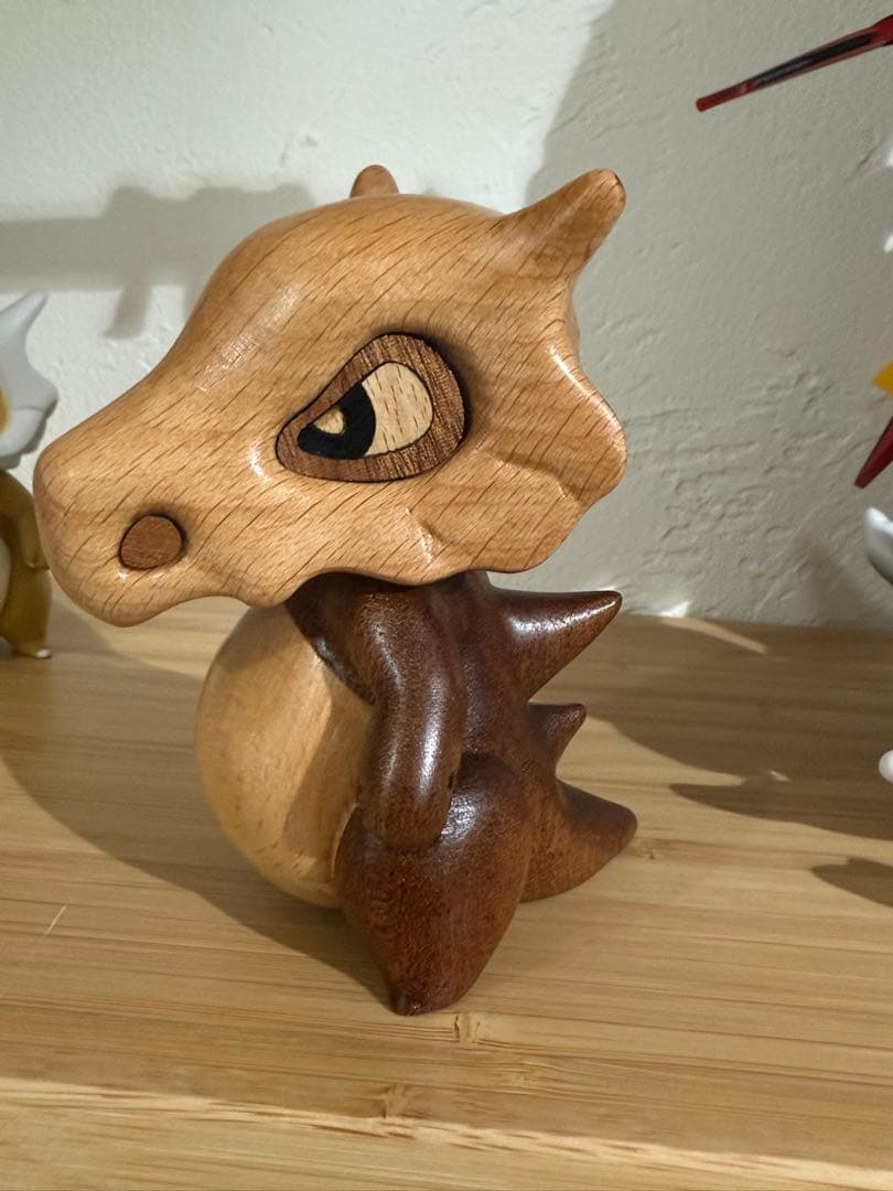 カラカラ　木製　彫刻