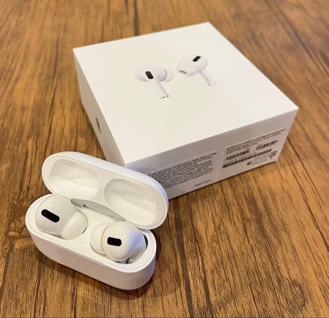 【美品】AirPods Pro (MagSafe charge case)
