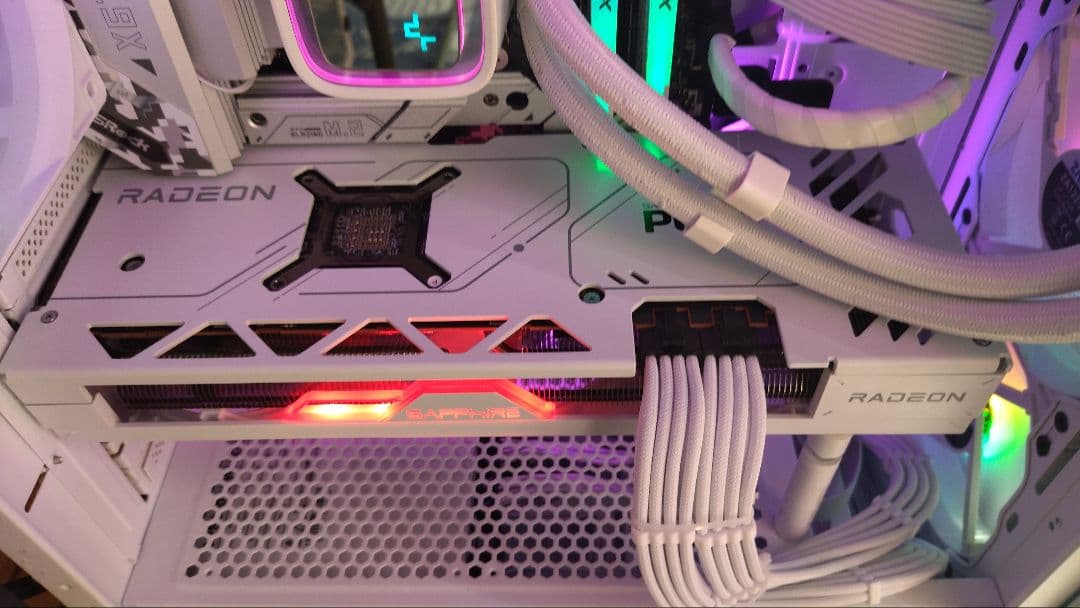 グラフィックボード・グラボ・ビデオカード SAPPHIRE PURE Radeon RX 7800 XT OC 16GB