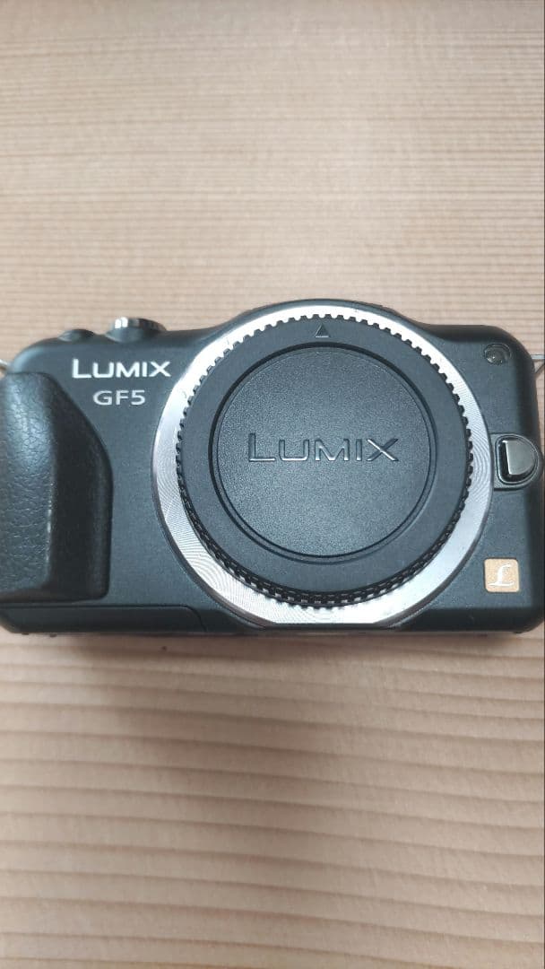 パナソニック　DMC-GF5 完動品　程度良好　ショット数約1500 日本製