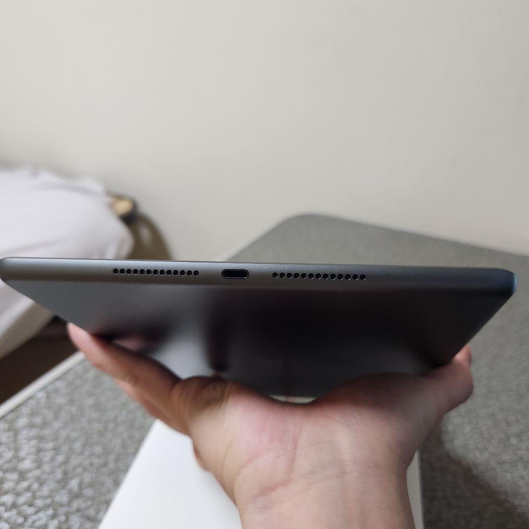 Apple iPad (第7世代) 32GB バッテリー容量99%