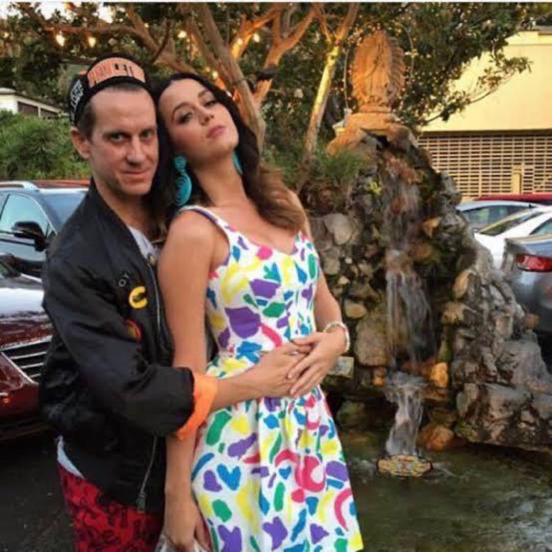 【MOSCHINO COUTURE！】 マルチカラー レトロ プリント スカート