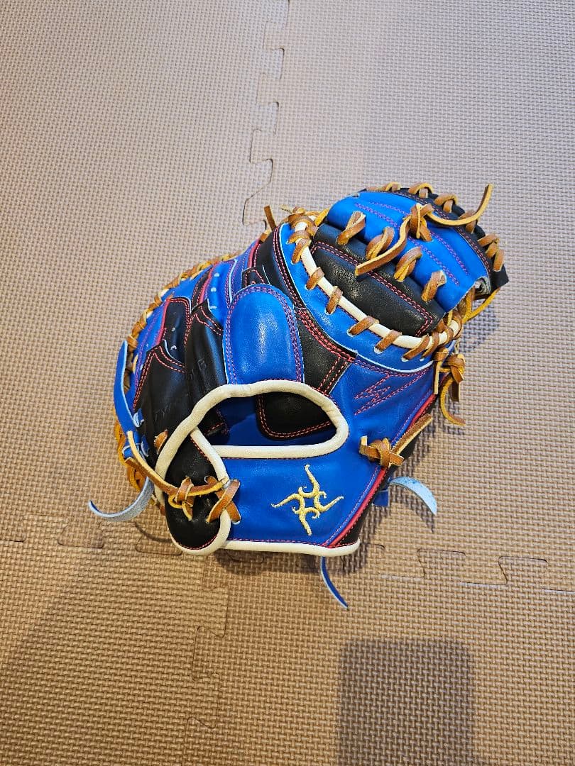 極美品　型付け済み　カナメミット　キャッチャーミット