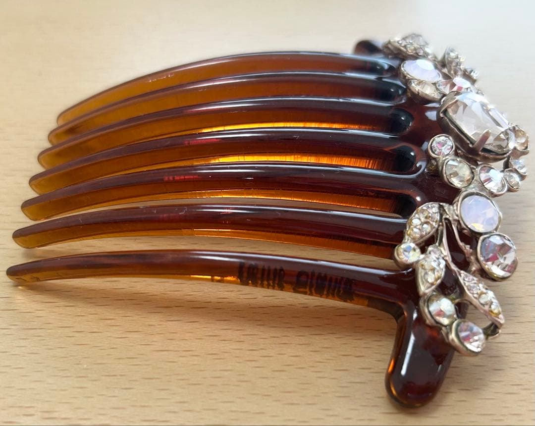 【新品未使用】レーヌクロードReine Claudeのブラウンのヘアコーム