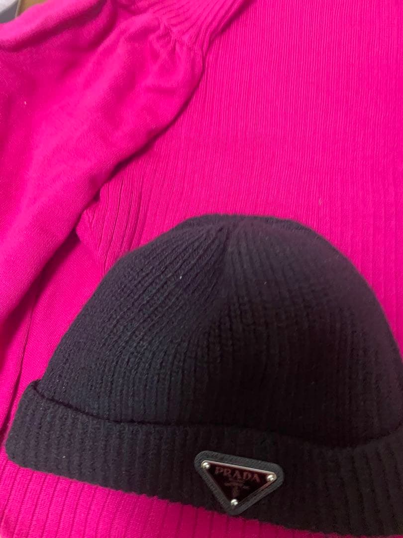 PRADA ロゴ付き黒ビーニー メンズL