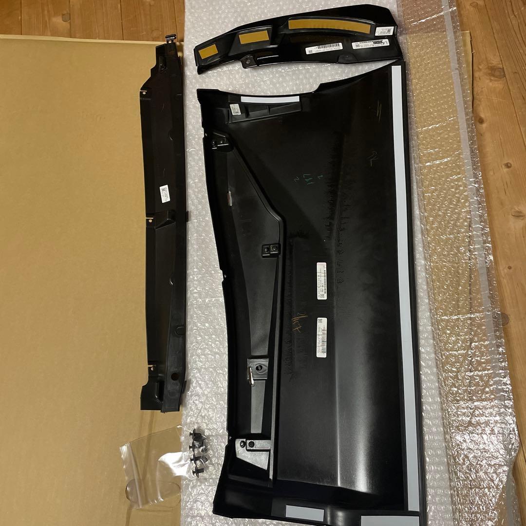 ハリアー80 モデリスタ　左リアドア　クォーター　サイドスカート