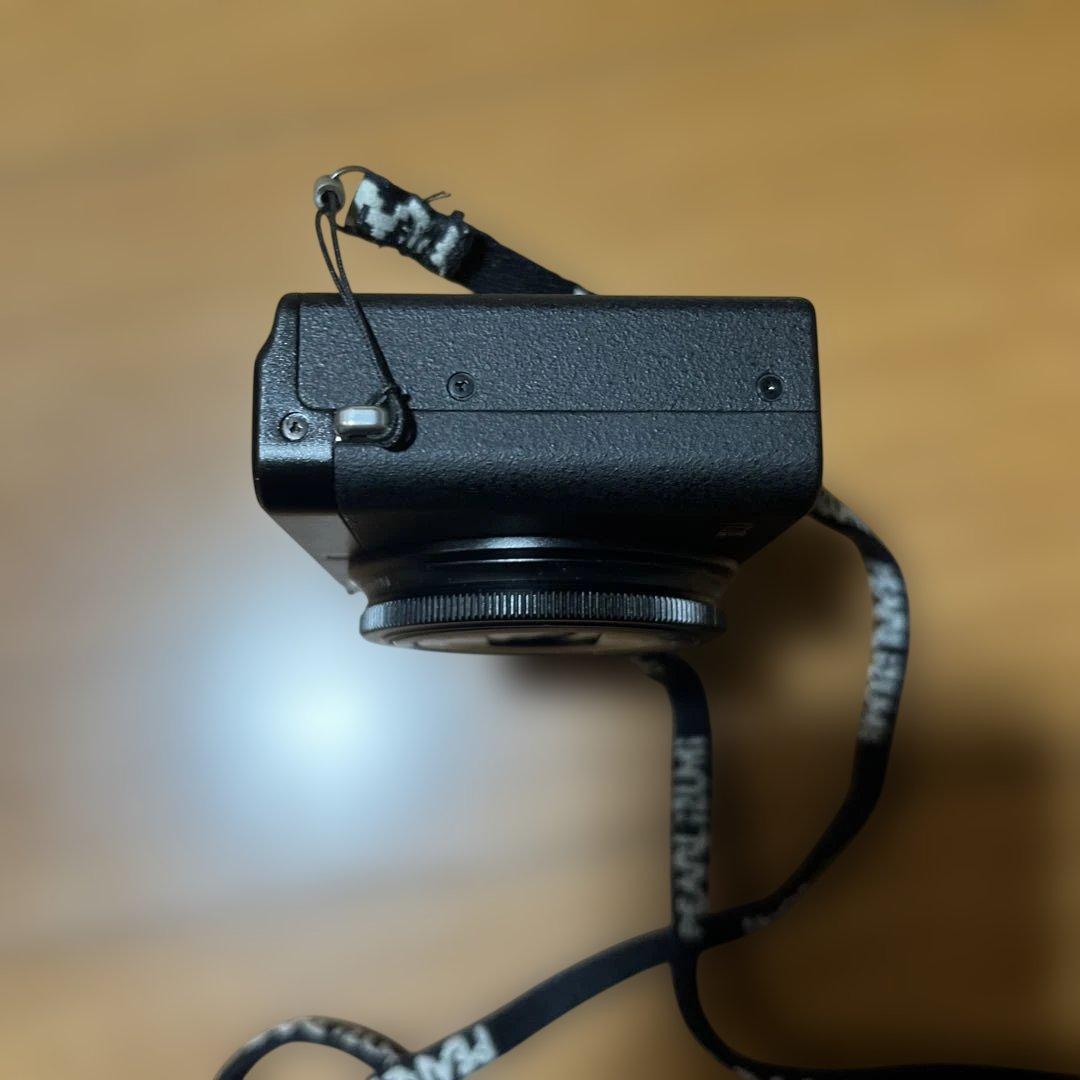 ttiFujifilm XQ1 デジタルカメラ