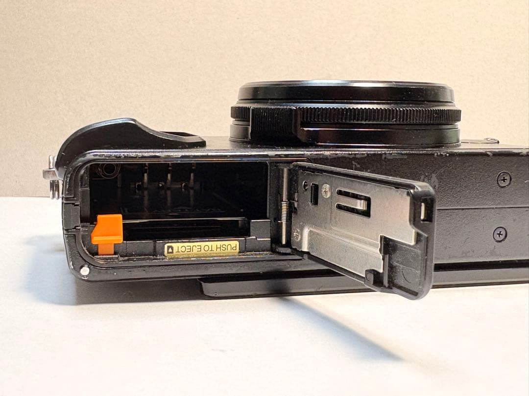 FUJIFILM X70 ブラック　動作品　【ワイコン付き】