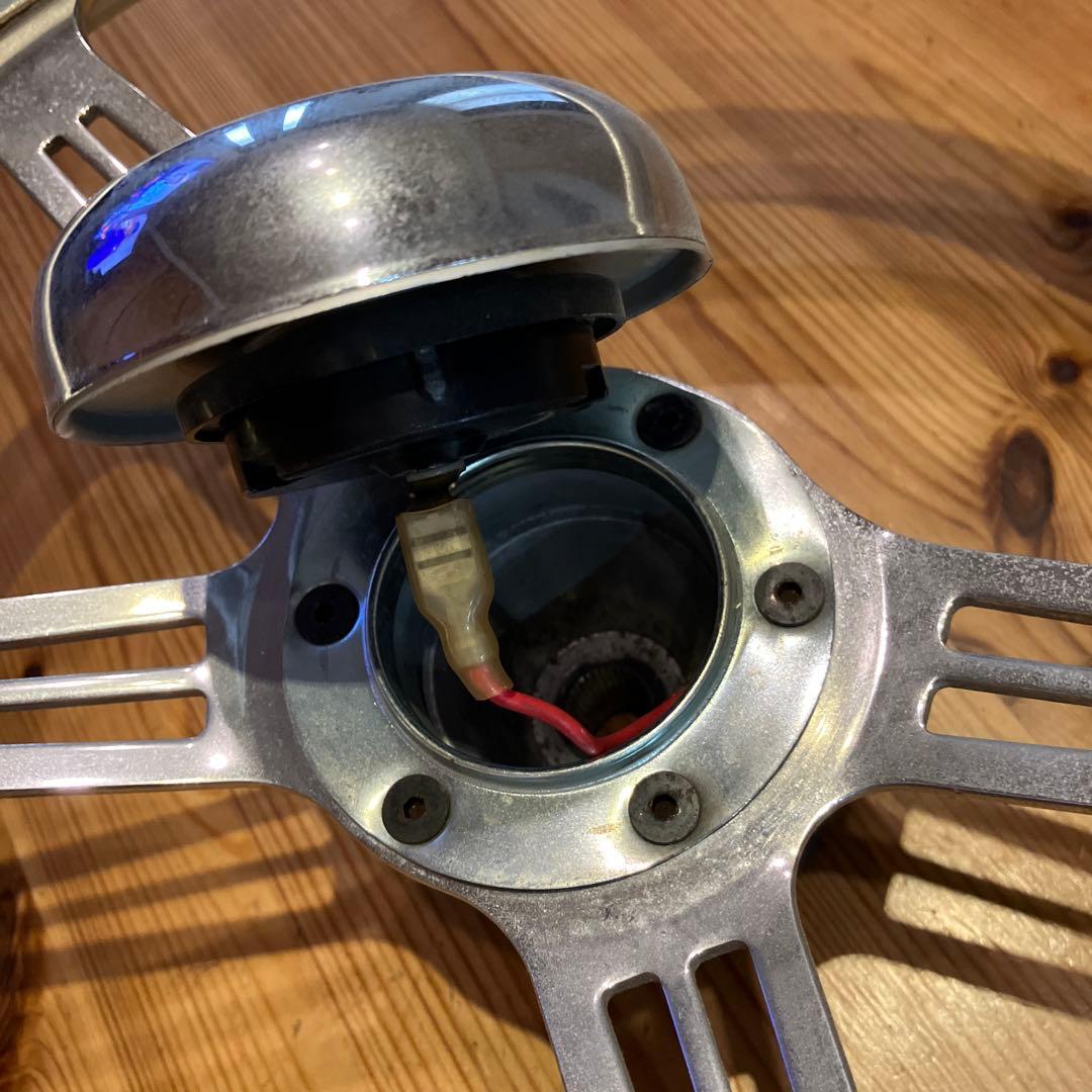 シルバー 3スポーク ステアリング 本体 ステアリングサイズ　35です。