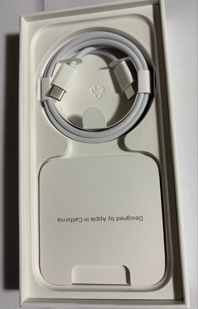 iPhone 15 128GB バッテリー90パーセントSIMフリー