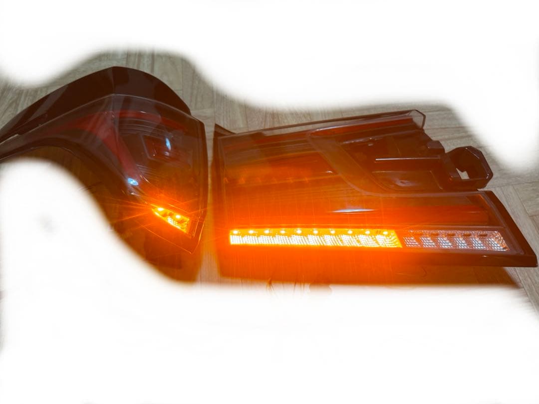 ３０系前期用ヴェルファイア　クリスタルアイ　テールランプ