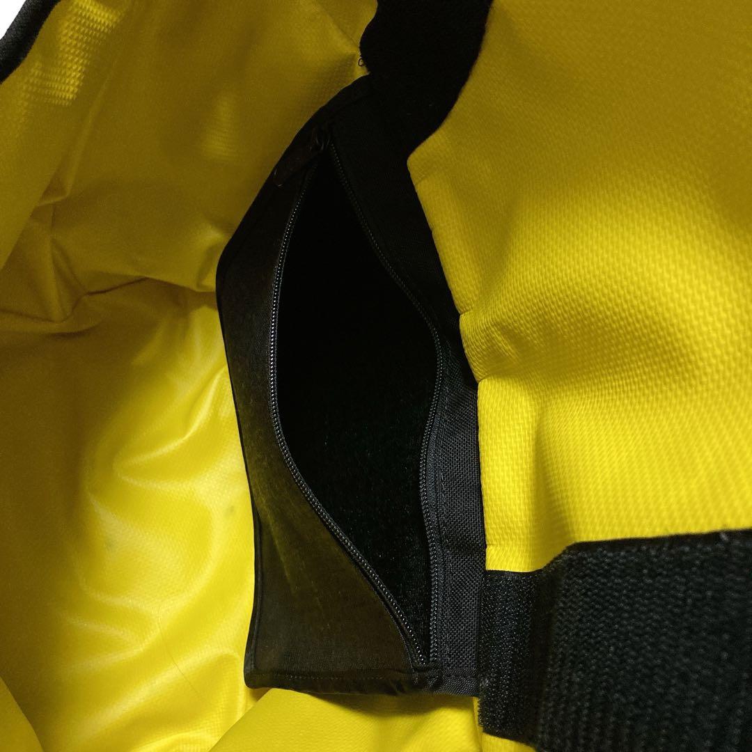 ほぼ新品　定価2万 A3収納 防水 マンハッタンポーテージ メッセンジャーバッグ