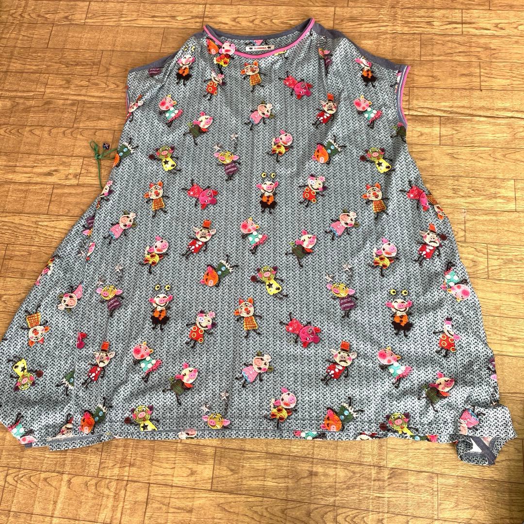 アルベロベロ　カラフルキャラクター刺繍 半袖チュニック