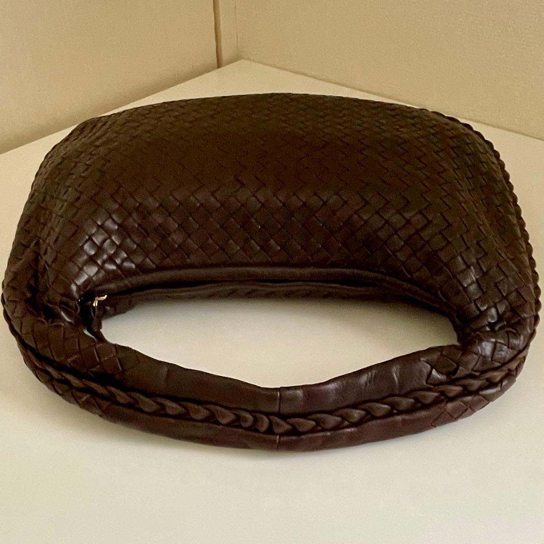 BOTTEGA VENETA ボッテカベネタ　ホーボーバッグ　イントレチャート