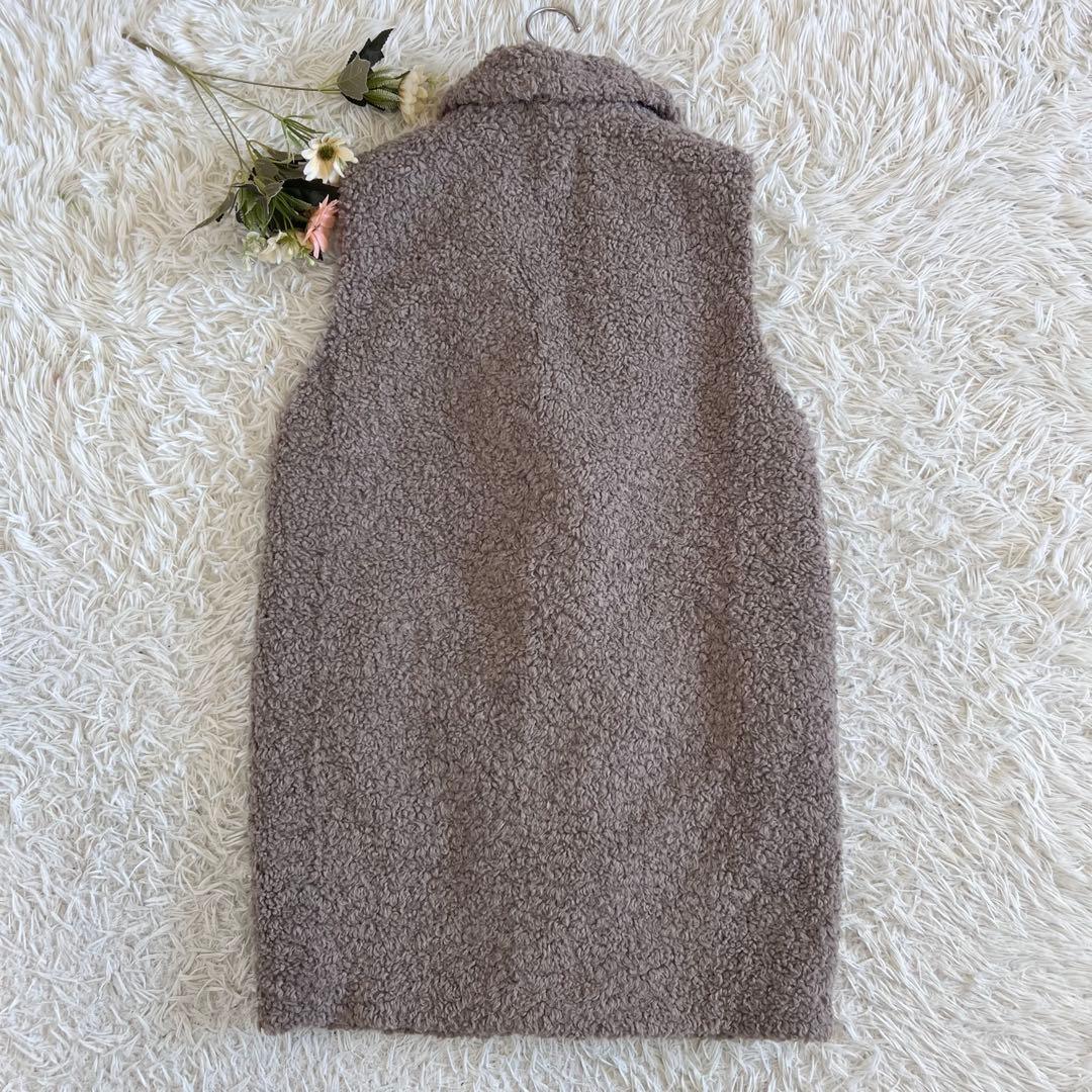 three dots スリードッツ プードル ボア テーラード ベスト ベージュ