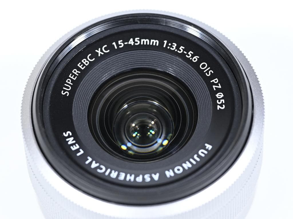 【超美品】 フジフイルム　FUJIFILM X-A5 レンズキット