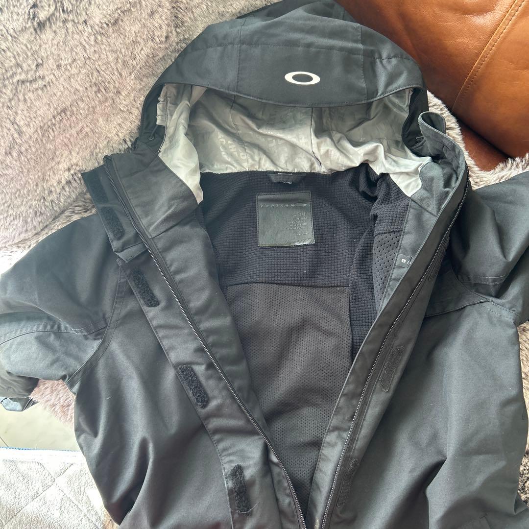 Oakley スノーボードジャケット　ブラック