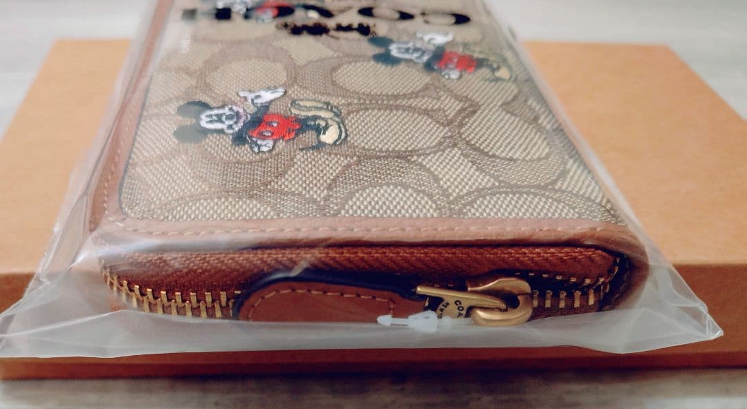 新品 COACH コーチ ラウンドファスナー 財布 ミッキーマウス シグネチャー