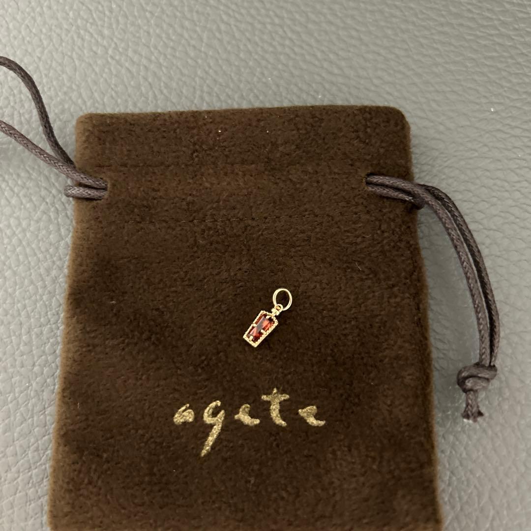 agete チャーム　ガーネット　価格を落としたのでオマケなしにします!