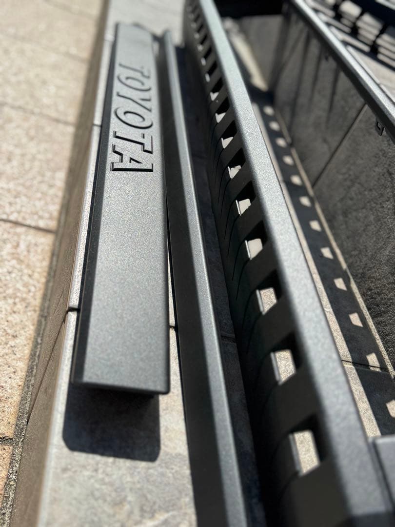 ランドクルーザー250 グリル　リア　ロアバンパー　ラプターライナー塗装