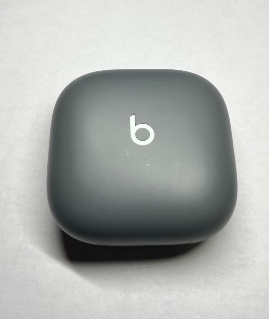 Beats Fit Pro セージグレイ