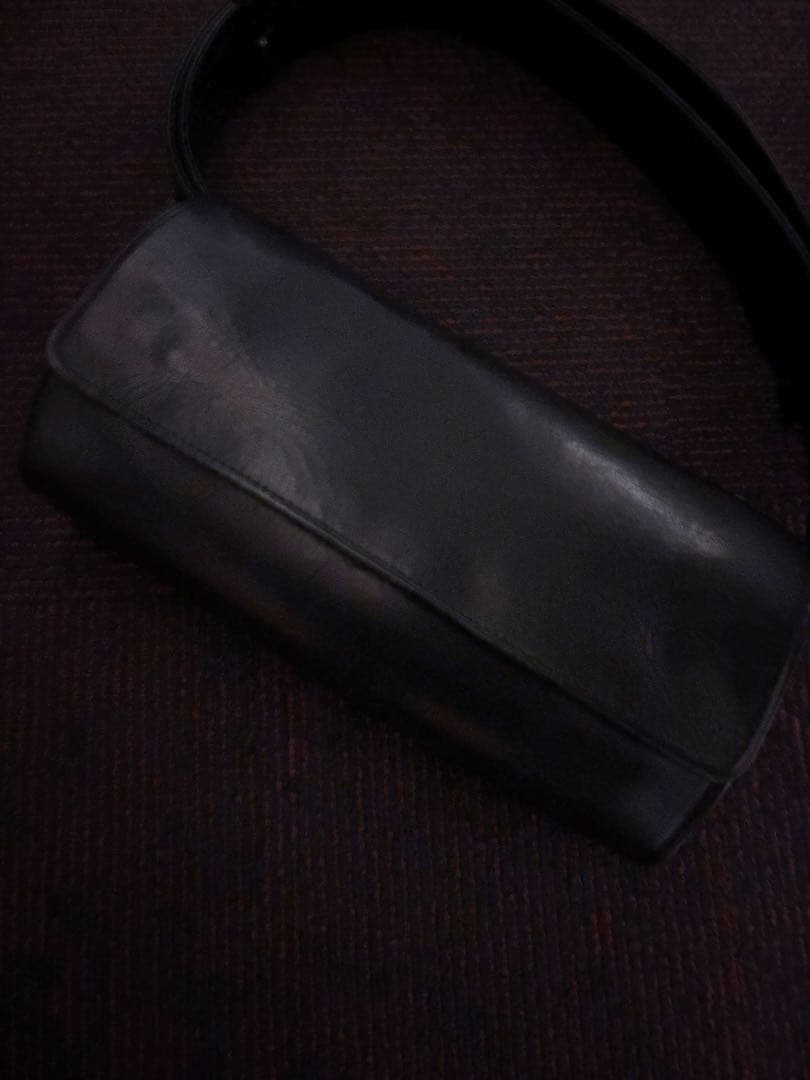 【ETORE TOKYO】ディアスキンボディバッグ