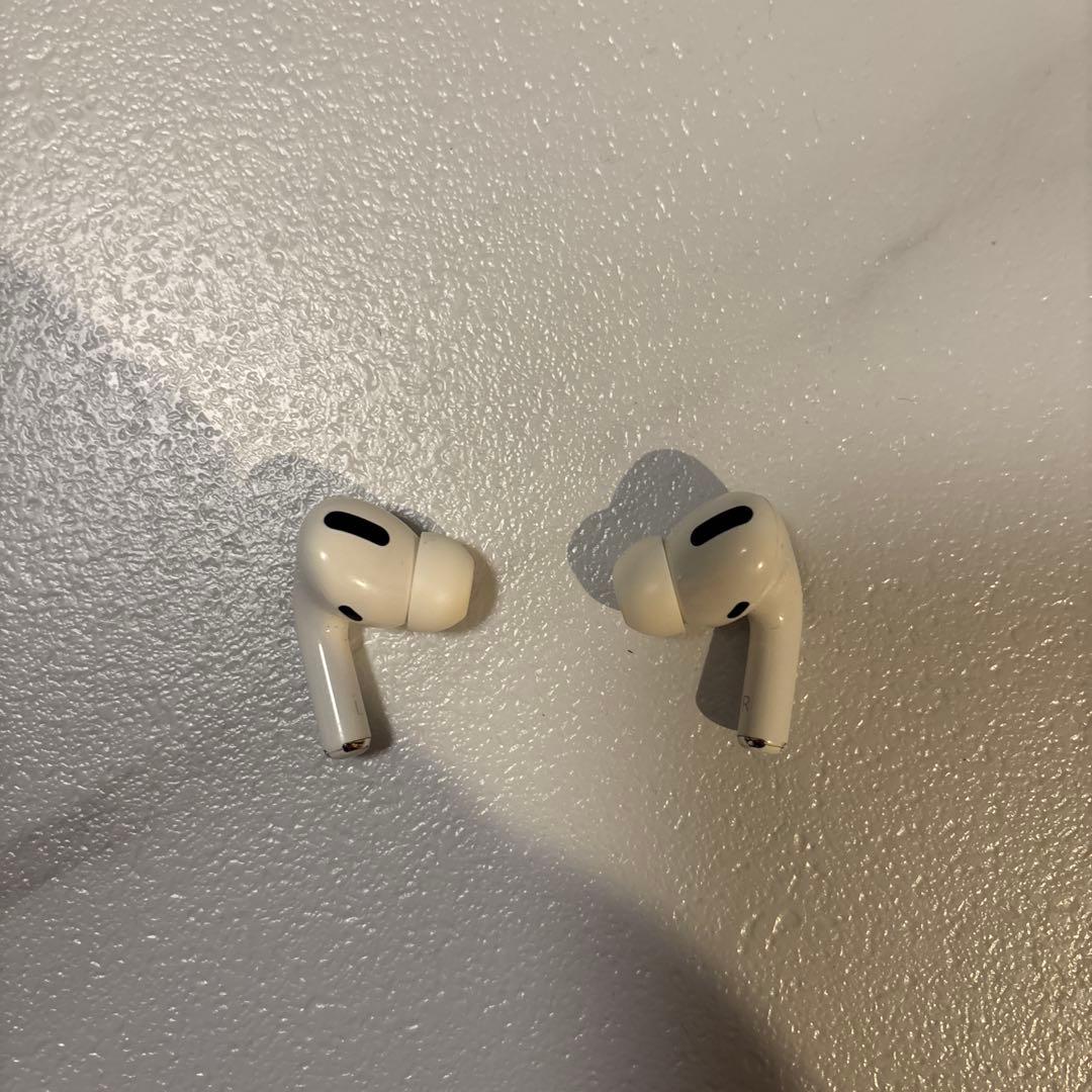 【Apple】AirPods Pro 【本体＋箱】