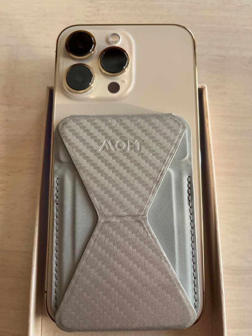 『美品』Apple iPhone 13 ゴールド本体+moftスタンド