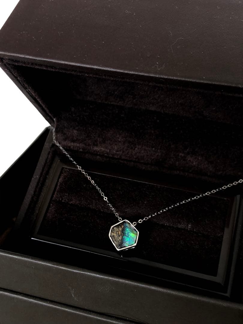 ヘキサゴン　オパールネックレストップ　六角形