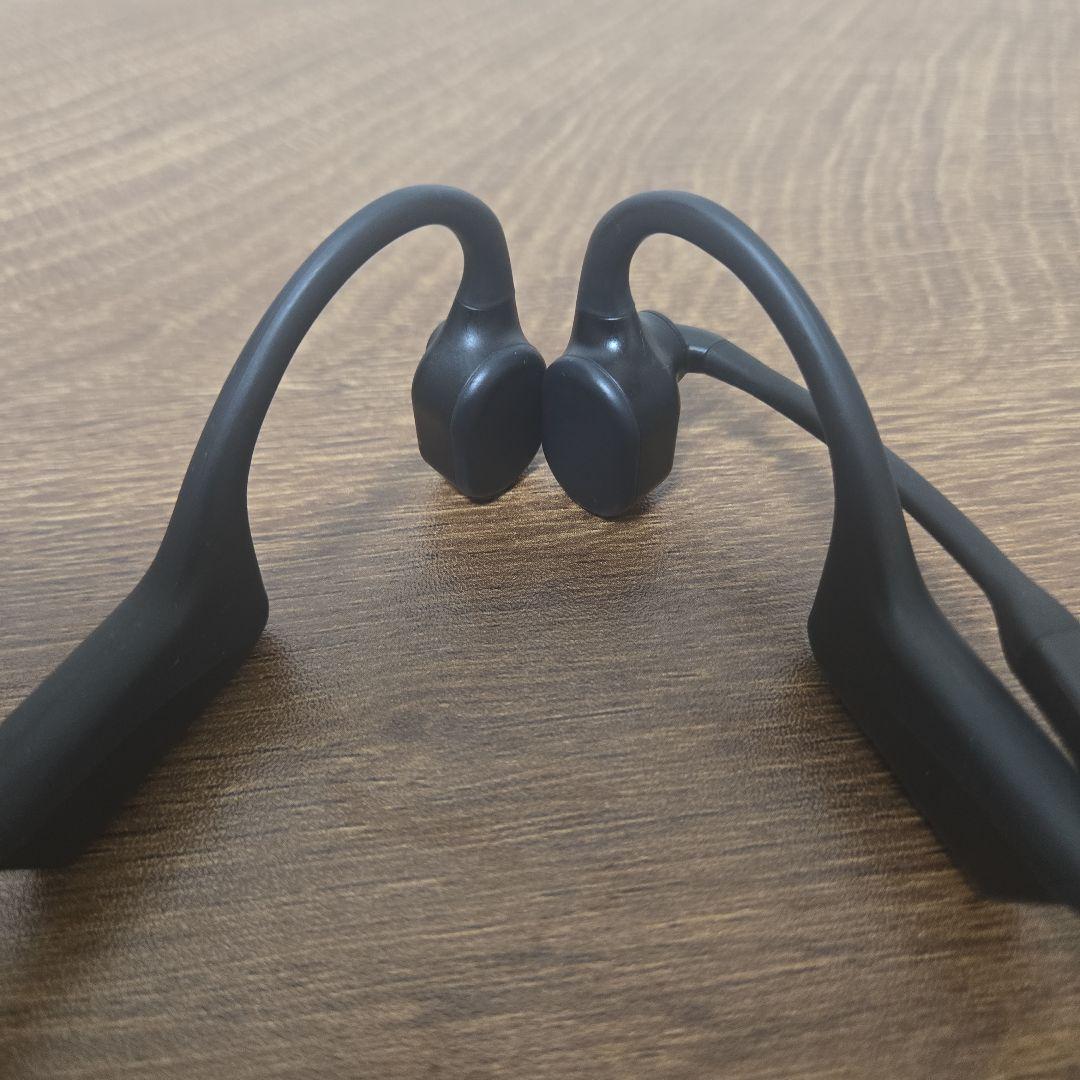 ②SHOKZ OPENCOMM 2 骨伝導イヤホン