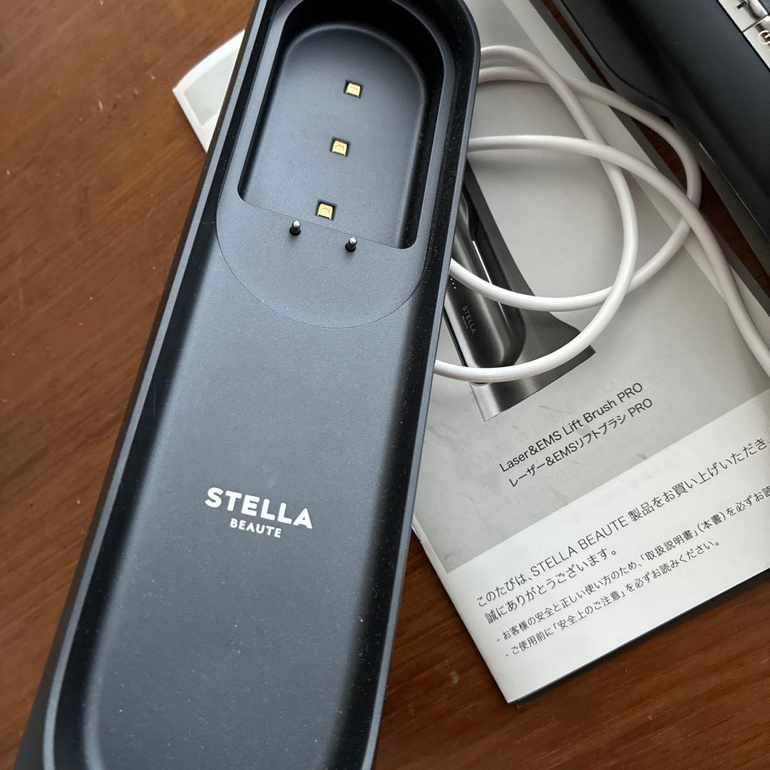 STELLA BEAUTE レーザー&EMSリフトブラシ PRO ブラック