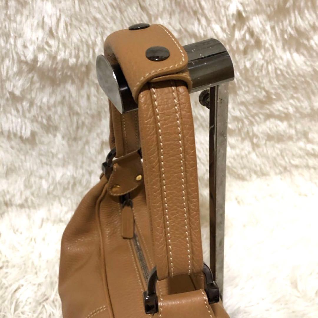 トッズ レザー ハンドバッグ