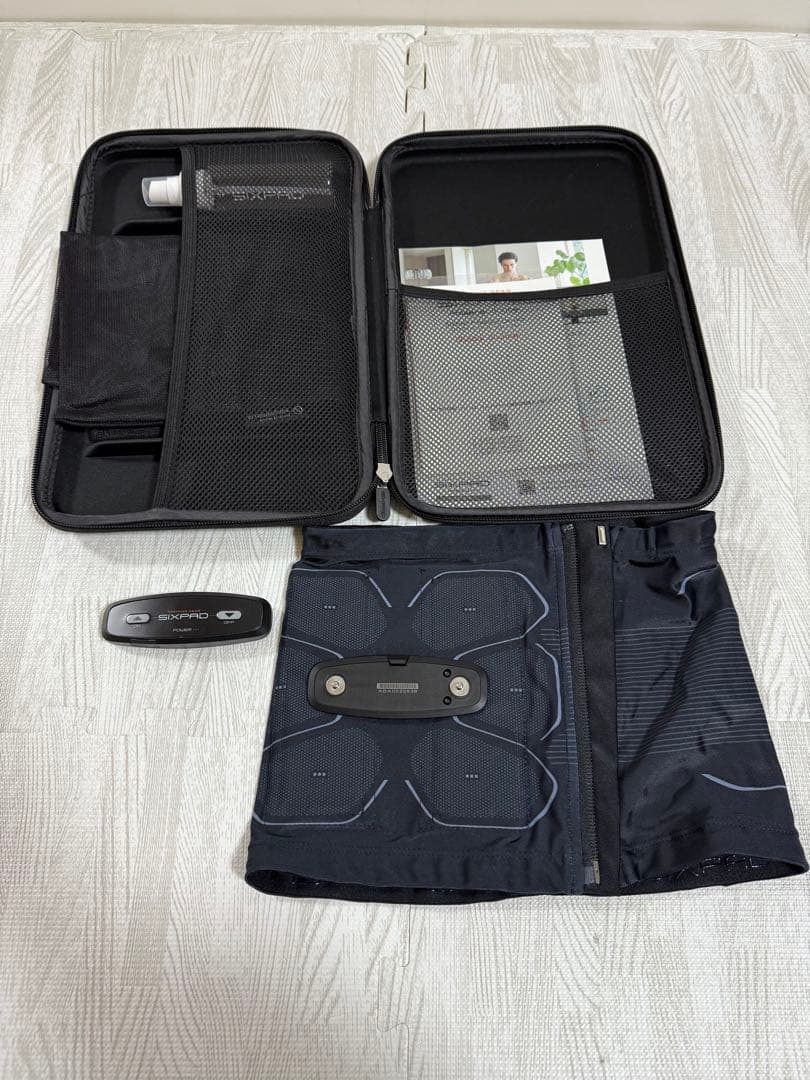 【最終値下げ】シックスパッド　パワースーツライトアブズSサイズ