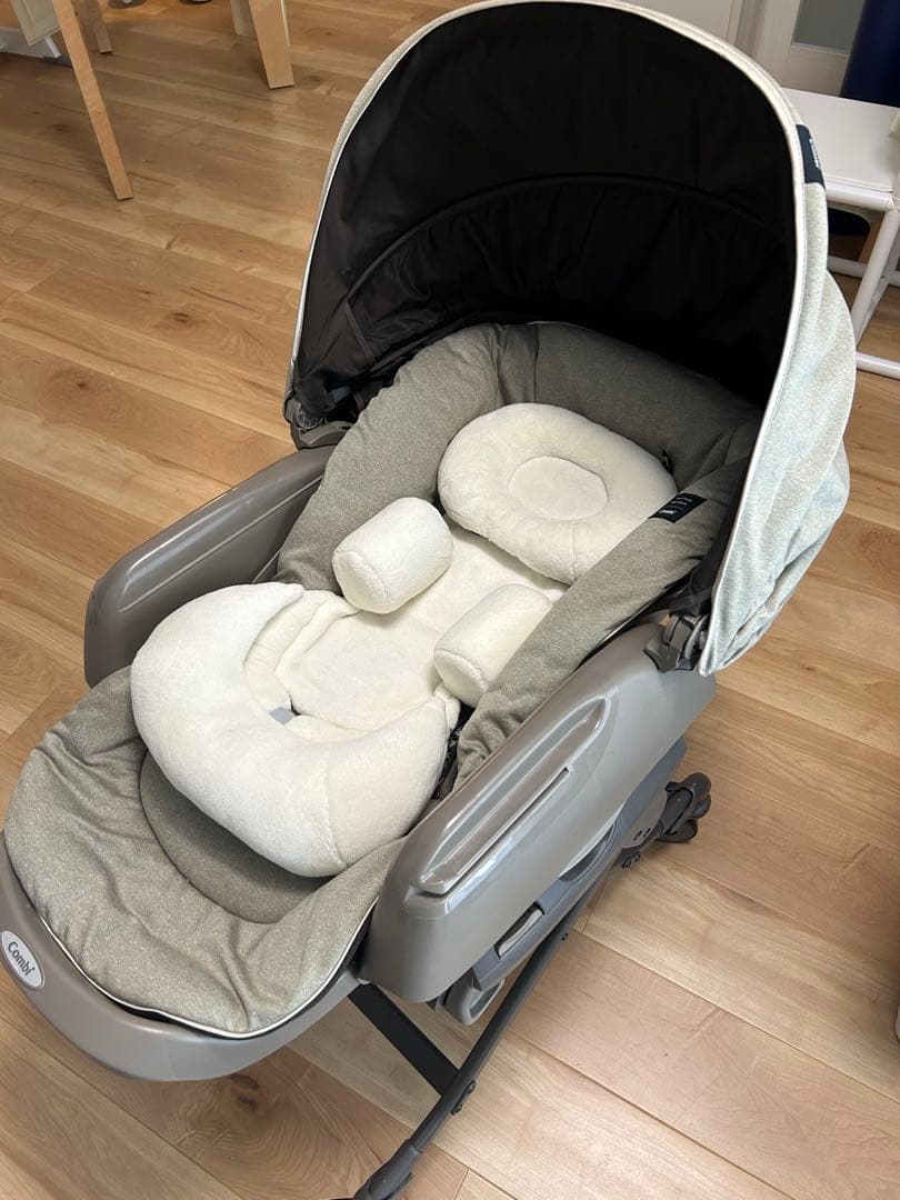 combi ネムリラAUTO SWING BEDi