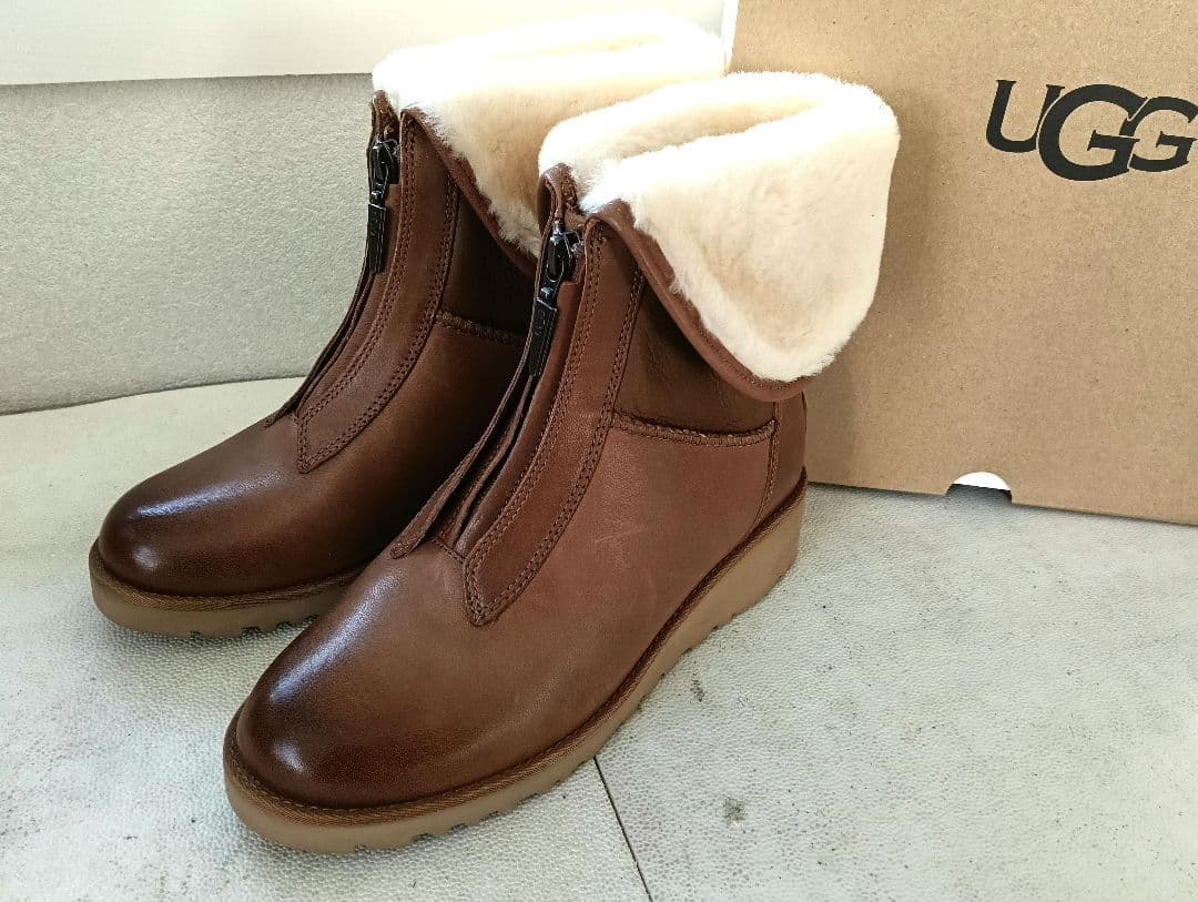 【未使用】UGG アグ CALEIGH キャリー アンクルブーツ　23.0cm