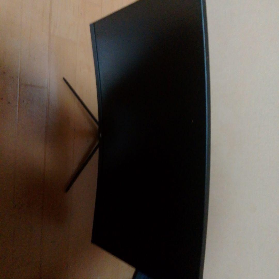 ゲーミング湾曲モニター 黒 赤いライン付き