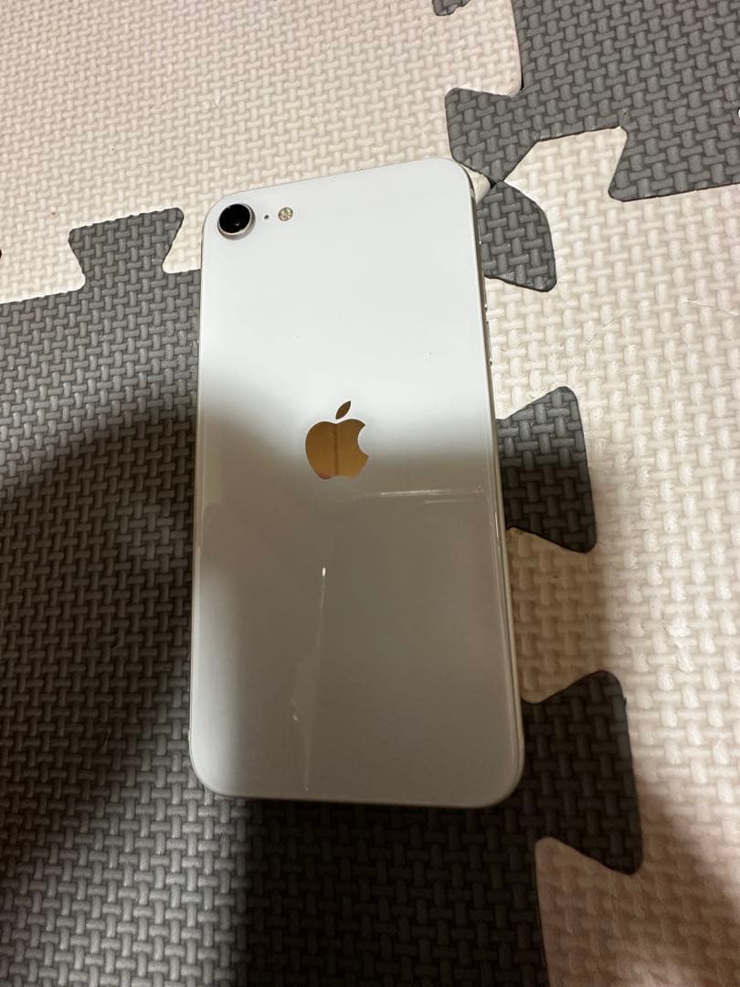 【超美品】iPhone SE 第3世代 SIMフリー 64GB