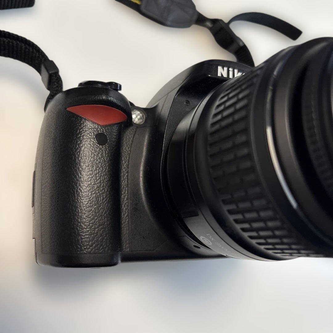 Nikon デジタル一眼レフカメラ D40 レンズ付き