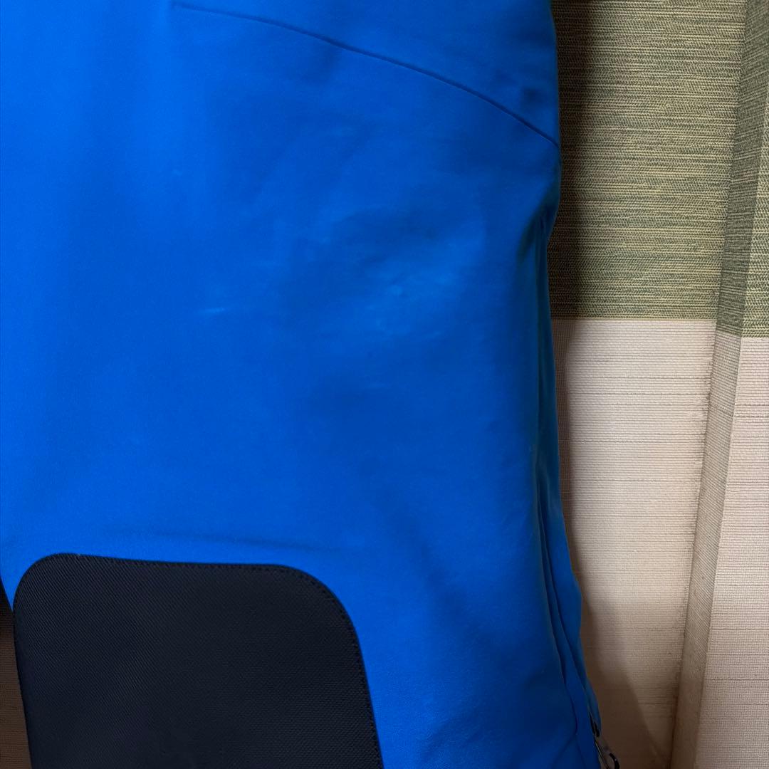 オンヨネスキーウェア 青色 フード付き