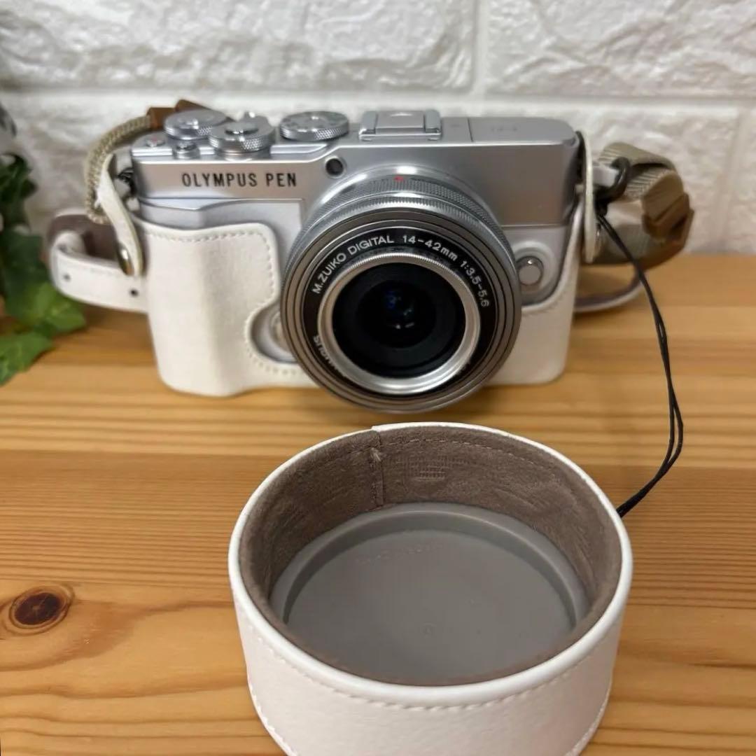 y*z様 【美品】オリンパスPEN E-P7 ダブルズームキット ホワイト白