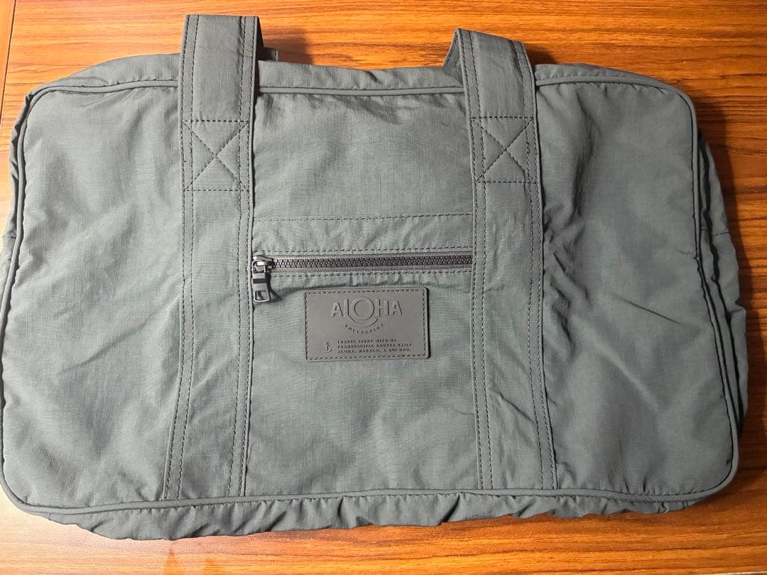 新品未使用　アロハコレクション　ボストンバックMonochrome