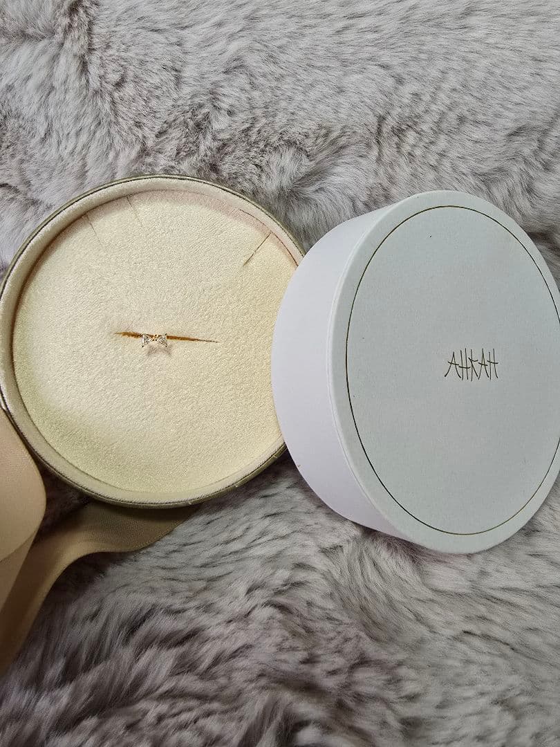 【未使用】AHKAH セブロンダイヤモンドピアス（片耳用）