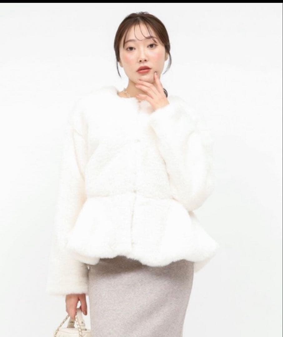  PARTY ペプラムファージャケット ホワイト