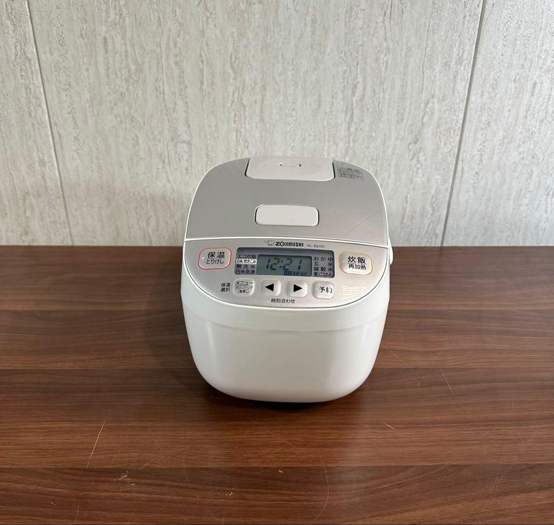 美品 象印 Zojirushi NL-BD05 炊飯器 3合 21年製