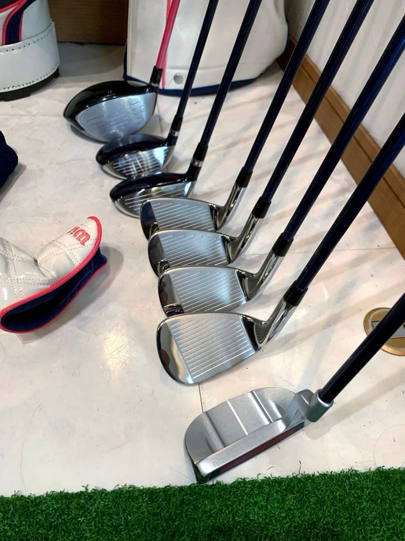 ほぼ新品未使用　ウィルソン　レディースゴルフクラブ セット　1w テーラーメイド