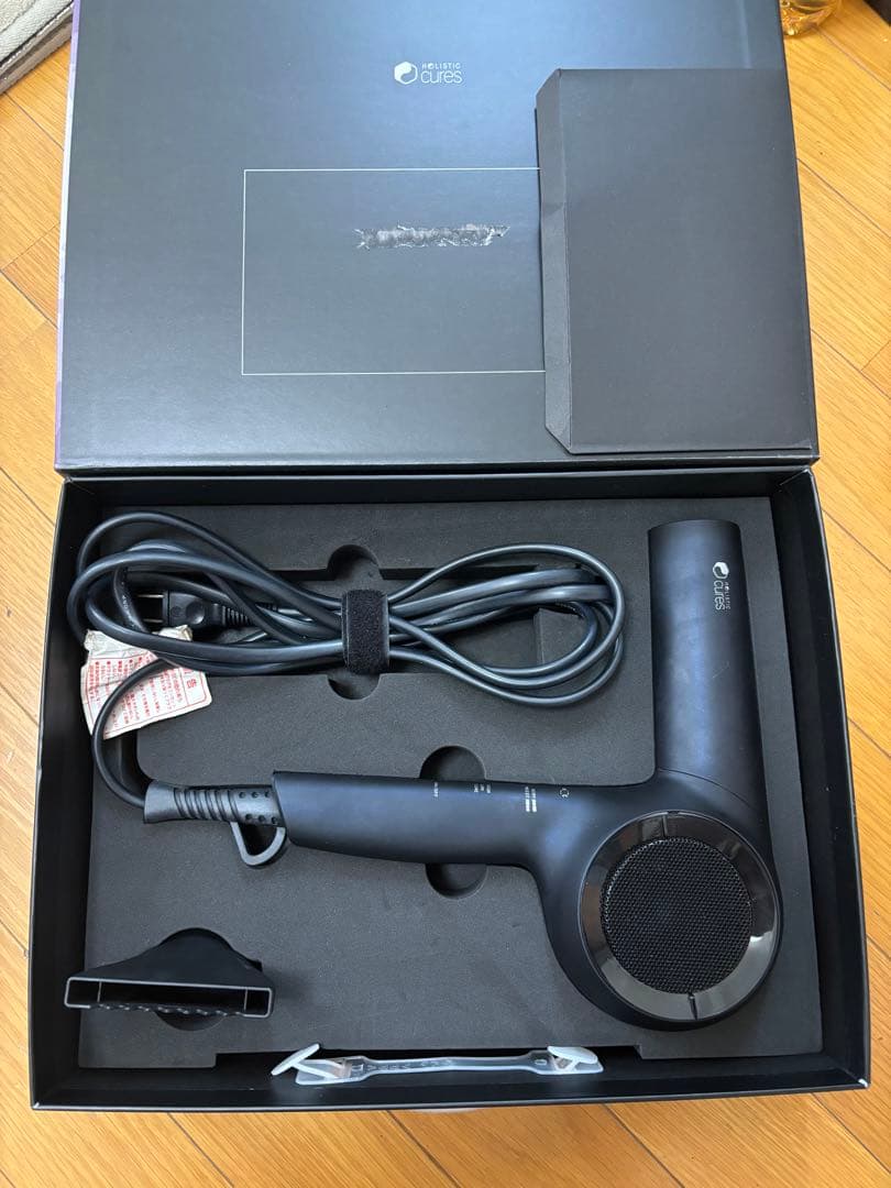 ホリスティックキュアーズ　ドライヤー　CCIDG04B