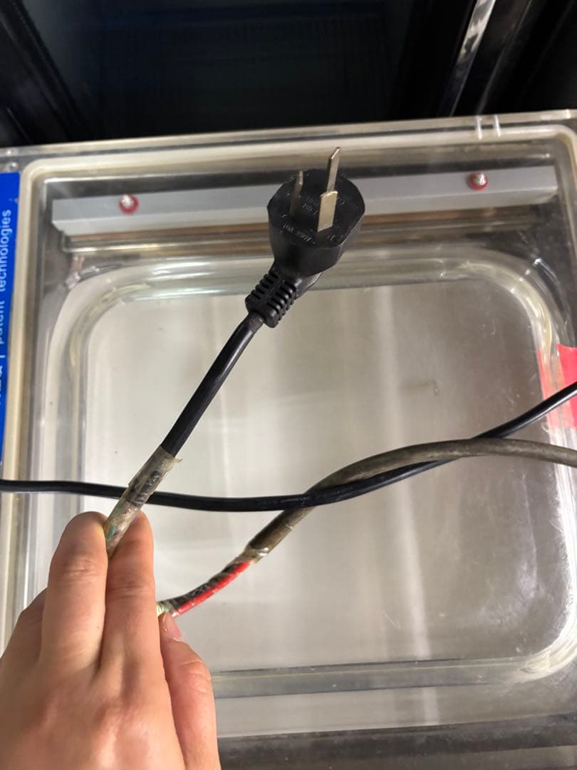 中国製　業務用真空包装機